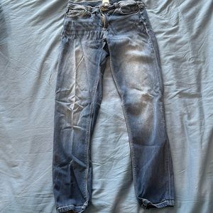 Sneak Peek stretchy capris